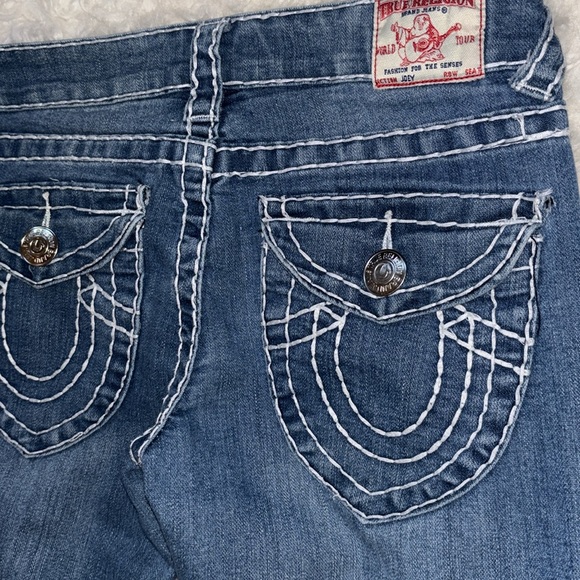 True Religion 🧲 Joey Low-Rise Distressed Thick Stitch Jeans, Size 27 - Picture 9 of 16